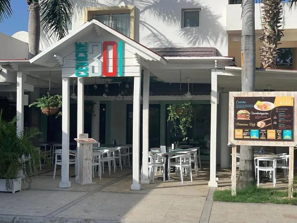 Spacious 2 Bedroom Condo With Pool Close To Beach 푼타 카나 0*,